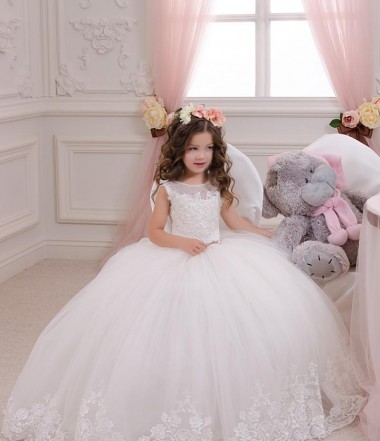 Sleeveless Ivory Ball Gown Bateau Neck Flower Girl Wedding Dress Lincoln